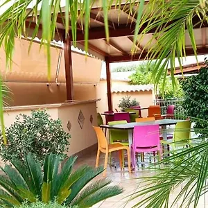  Bed & Breakfast Le Falesie Di